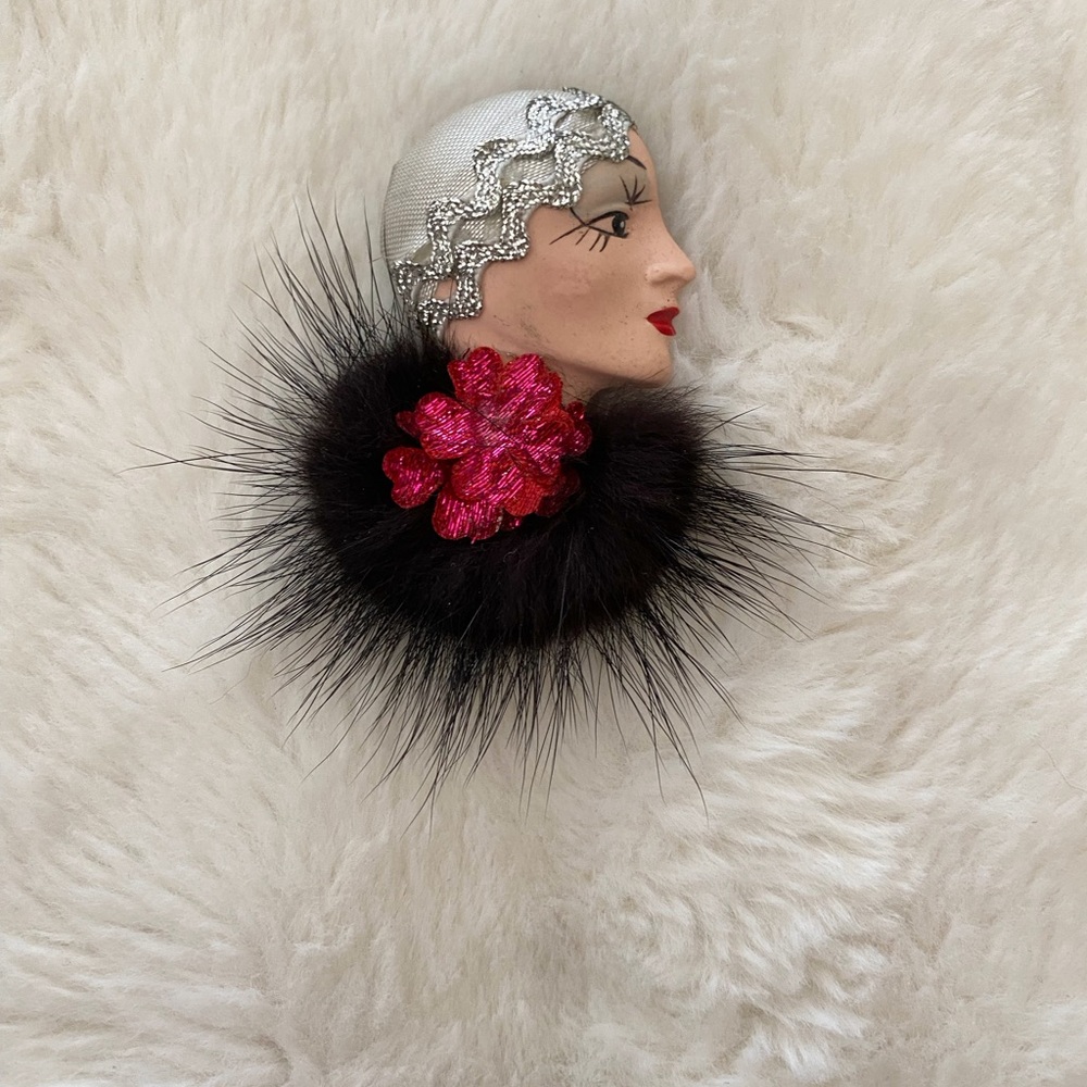 Elegant Art Deco inspired Brooch
